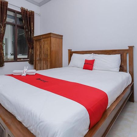 Reddoorz At Pondok Candra سورابايا المظهر الخارجي الصورة