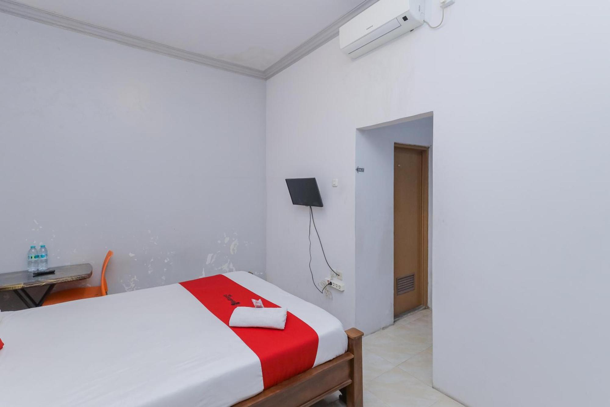 Reddoorz At Pondok Candra سورابايا المظهر الخارجي الصورة