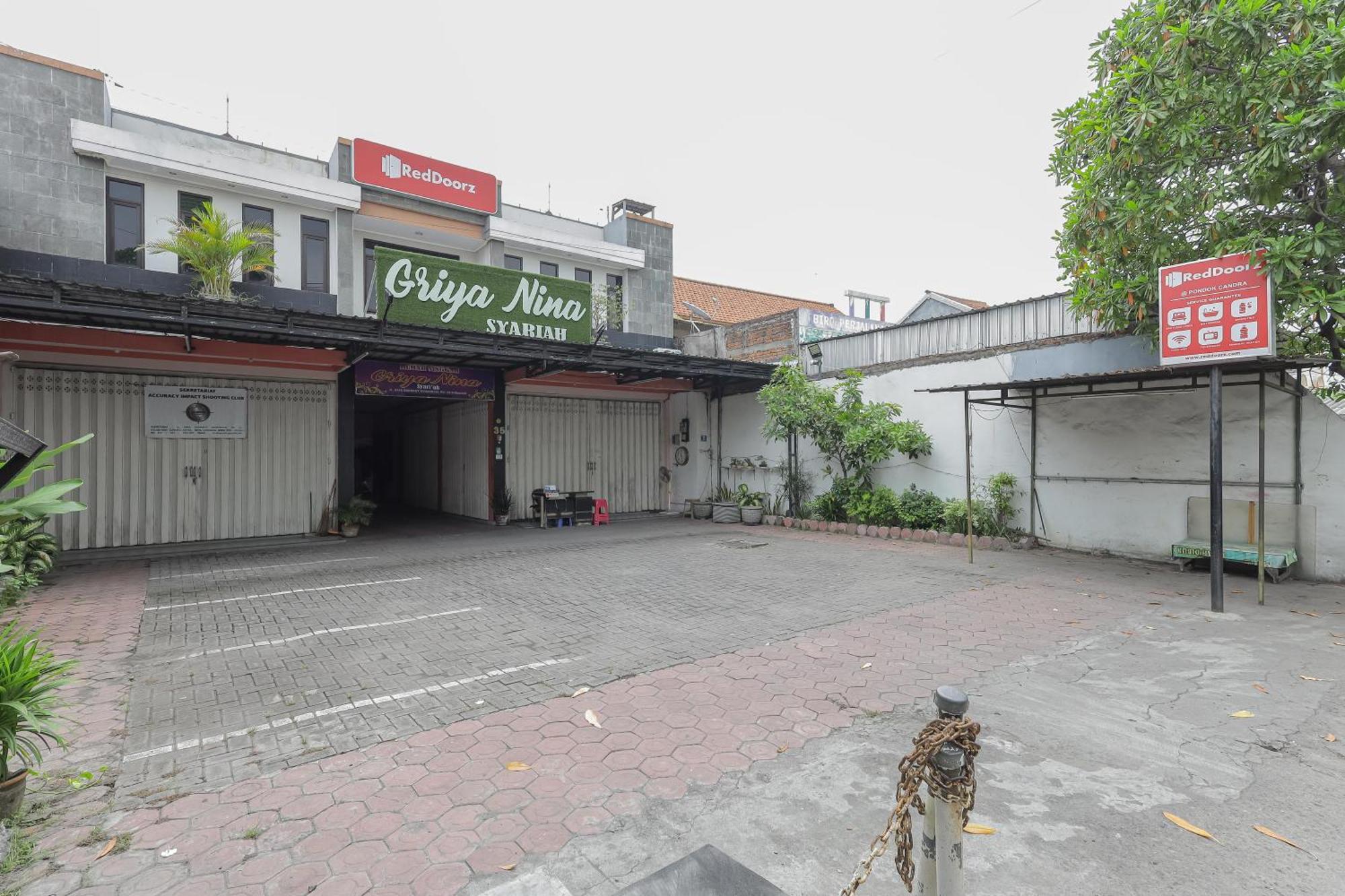Reddoorz At Pondok Candra سورابايا المظهر الخارجي الصورة
