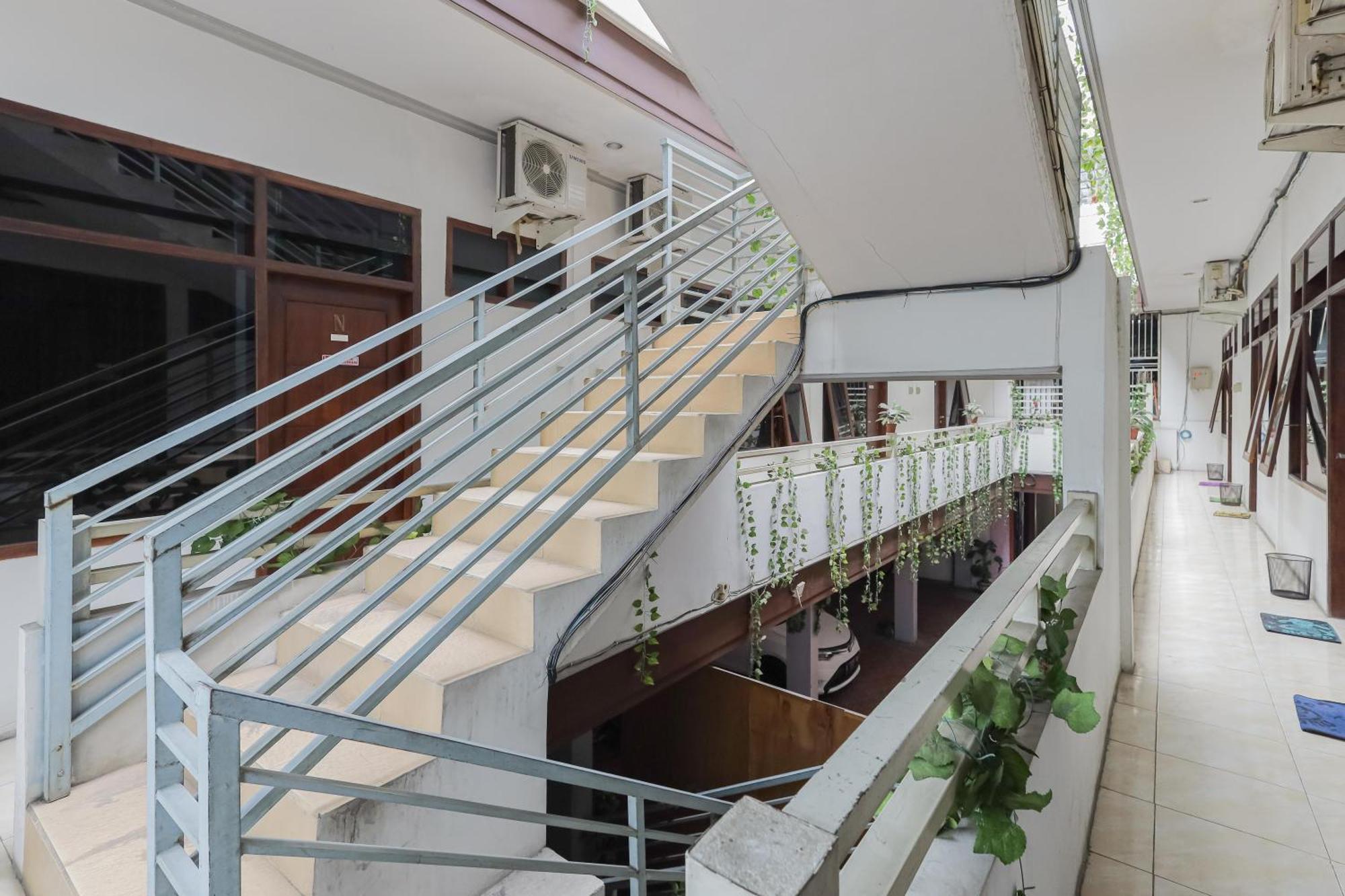 Reddoorz At Pondok Candra سورابايا المظهر الخارجي الصورة